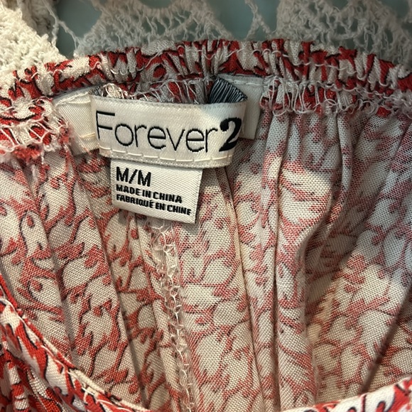 Forever 21 floral dress with lace back - Picture 4 of 4